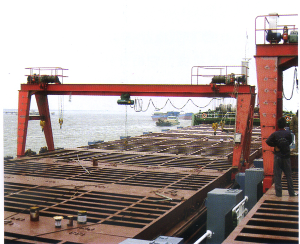 船用門式艙蓋吊